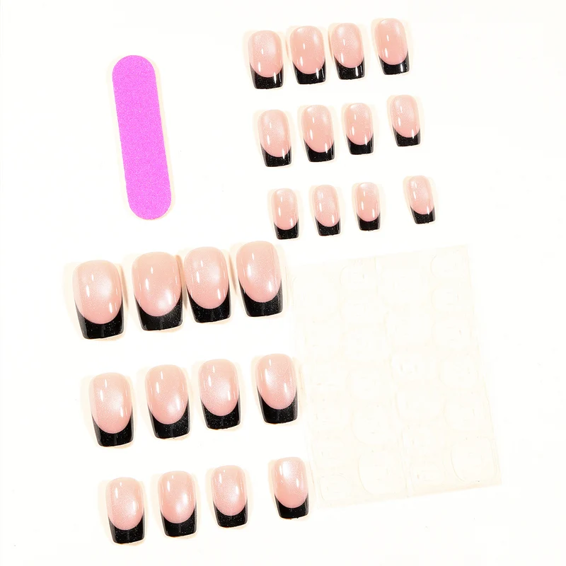 Elegante schwarzspitzen Gel-Nagelerweiterungen Karnz