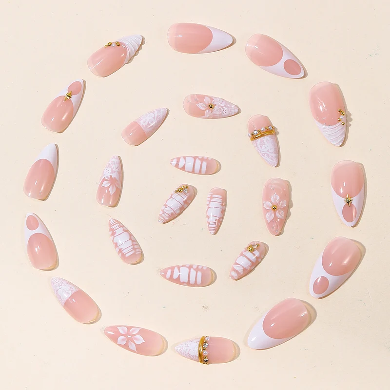 Dekorative florale Stiletto-Nagelkunstverlängerungen Karnz