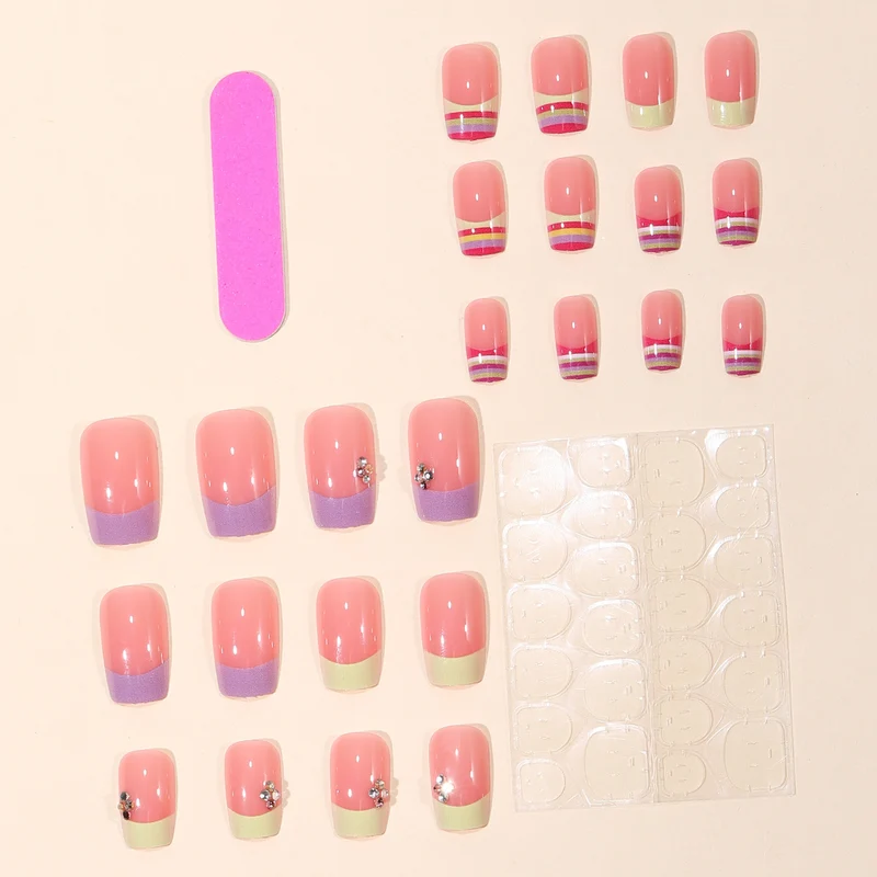 Dekorative 3D Französische Tipp Nagelkunstverlängerungen Karnz