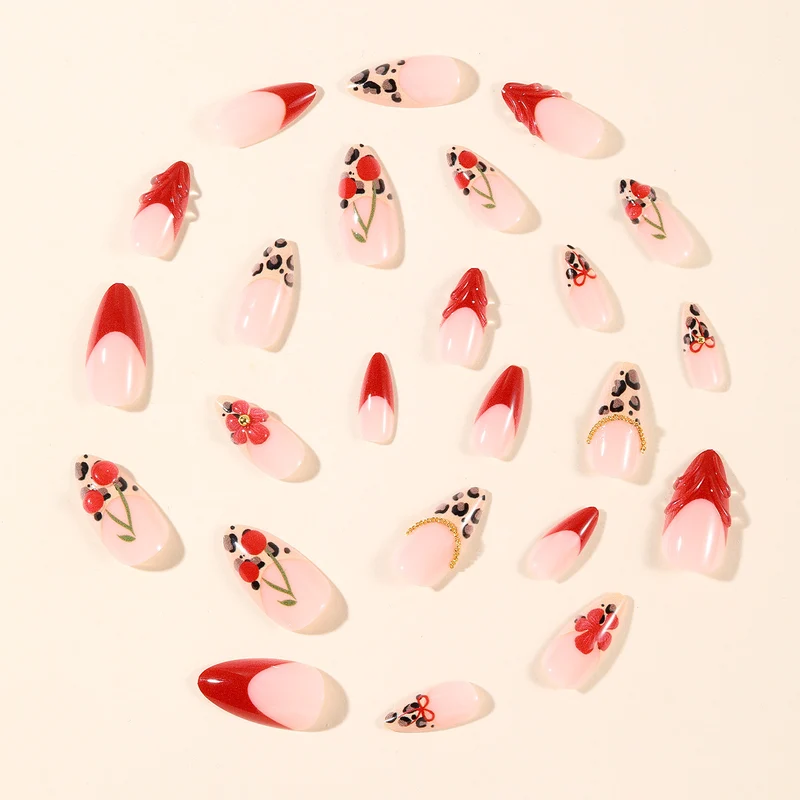 Künstlerische Leopard- und Blumen-Stiletto-Nagelkunst-Erweiterungen Karnz