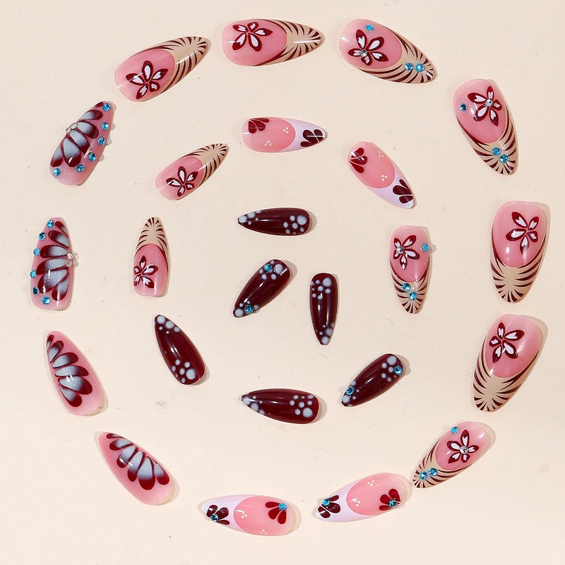 Künstlerische Florale Nagelverlängerungen Karnz