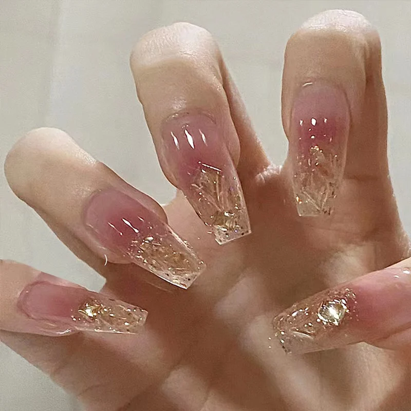 Elegantes Press-On-Nagelset mit glitzerndem Akzent Karnz