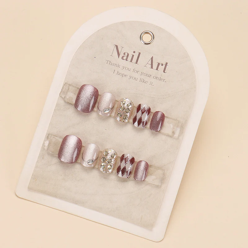 Elegantes Press-On-Nagelset mit Glitter- und Glanzfinish Karnz