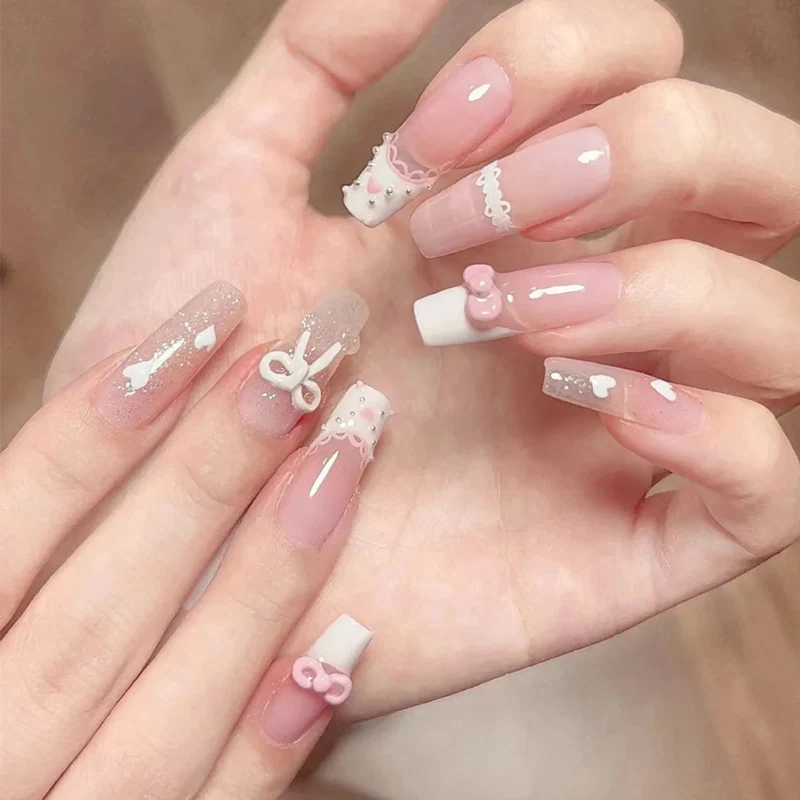 Elegantes Press-On-Nagelset mit Glitter- und Glanzfinish Karnz