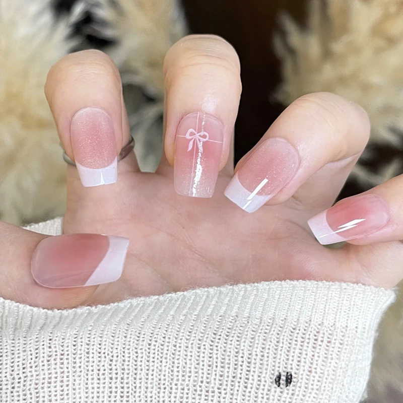 Elegante Nagelkunst Press-On Nägel Karnz