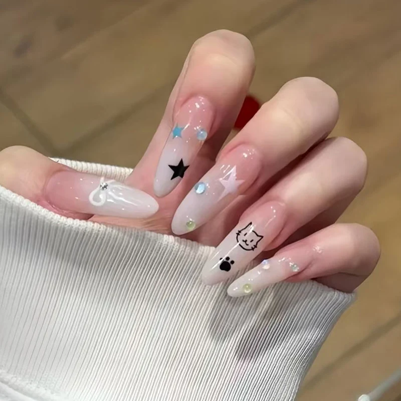 Elegante Nagelkunst Press-On Nägel Karnz