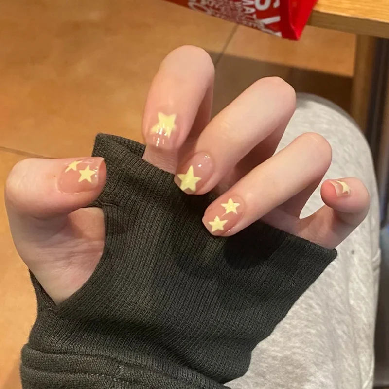 Elegante Nagelkunst Press-On Nägel Karnz