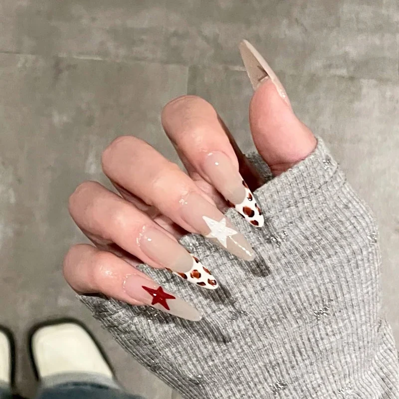 Elegante Nagelkunst Press-On Nägel Karnz