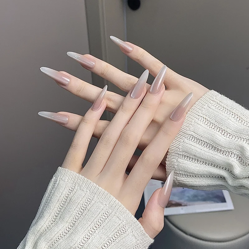 Thematische Nagelkunst Press-On Nägel mit süßen Charakter- und Schleifendesigns Karnz