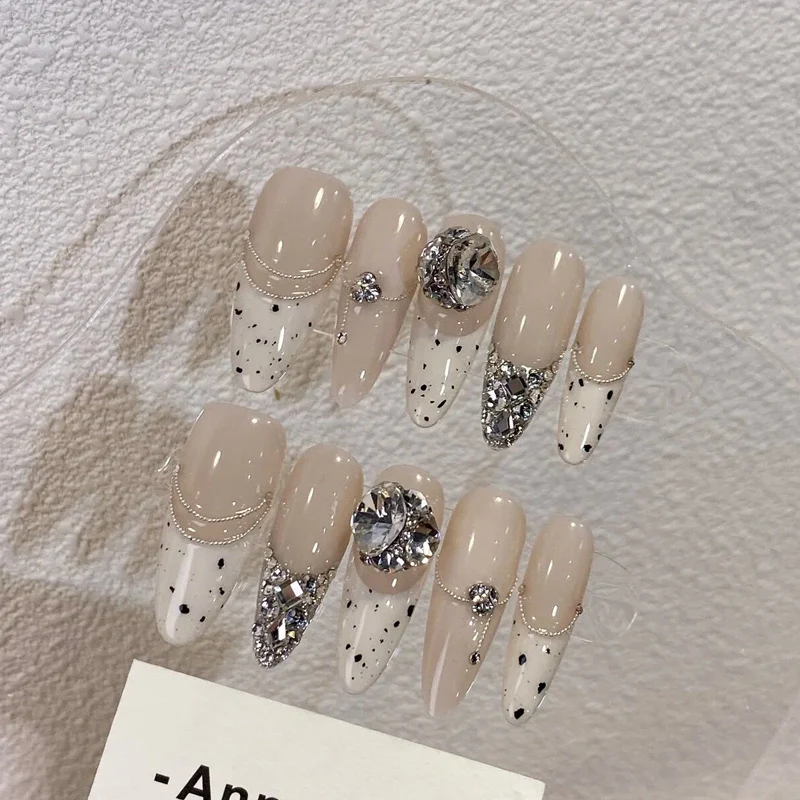 Stylische Press-On-Nageltips mit Leopardendesign Karnz