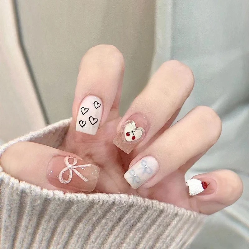 Glänzendes Schmetterlings-Nagelkunst-Set Karnz