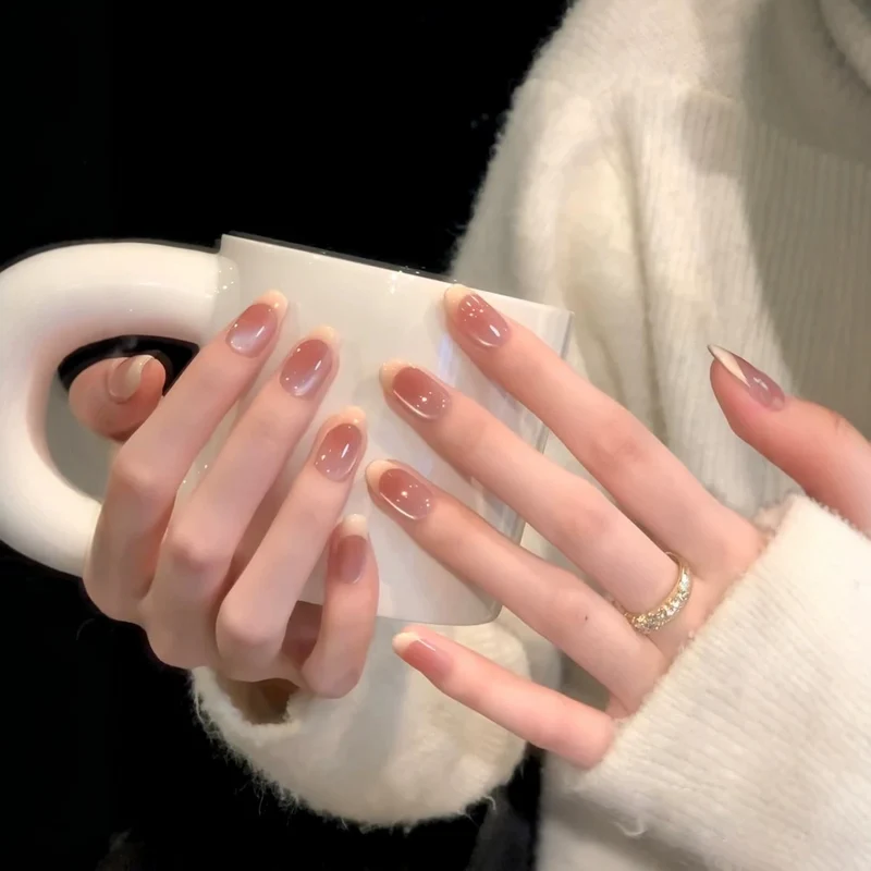 Press-On Nagelset mit Gradient Design Karnz