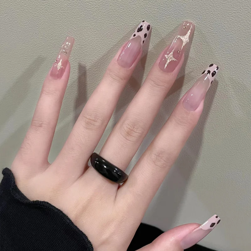 Premium Glänzendes Nail Art Set Karnz