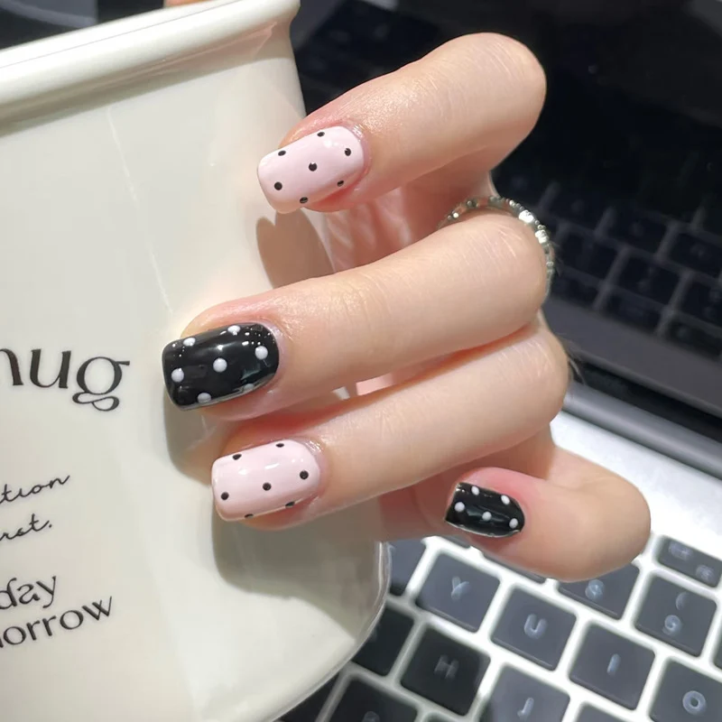 Premium Glittery Press-On Nail Set Karnz