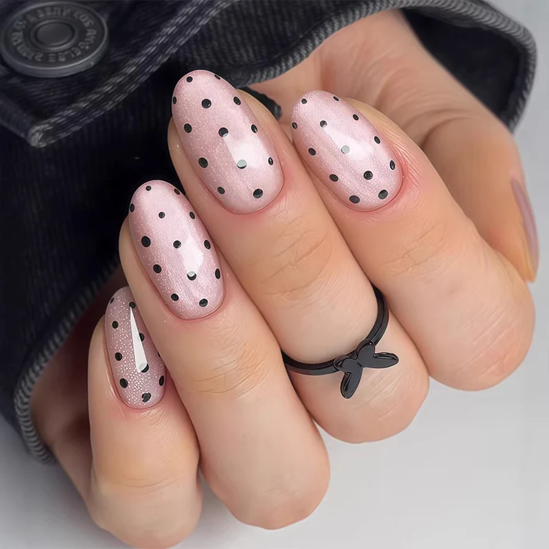 Polka Dot Press-On Nail Set Karnz