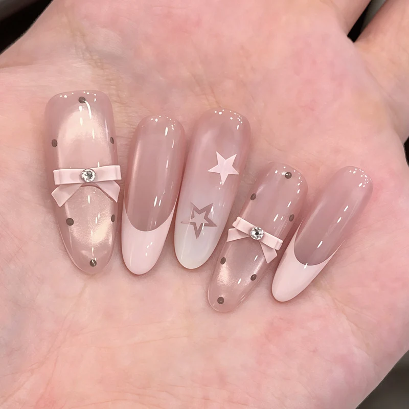 Moderne elegante Press-On Nagelset Karnz
