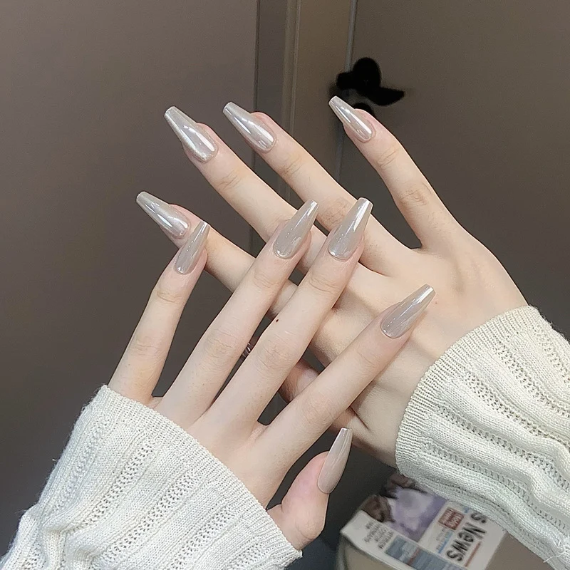 Luxus Press-On Nagelset mit Glitter-Akzenten Karnz