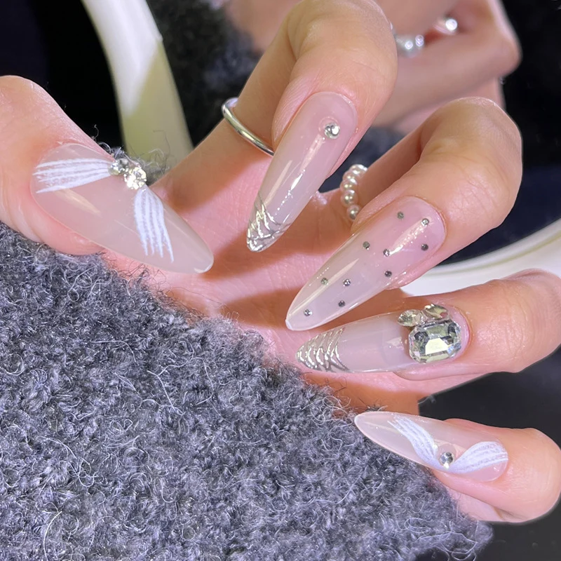 Luxus Press-On Nagelset mit Glitter-Akzenten Karnz