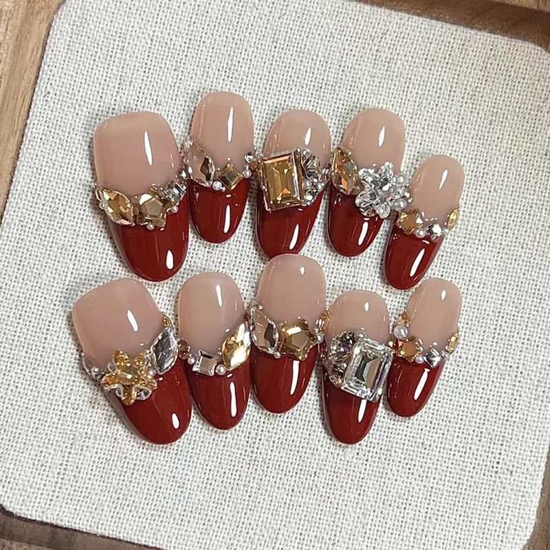Glänzendes Nagelkunstset mit funkelnden Glitzerakzenten Karnz
