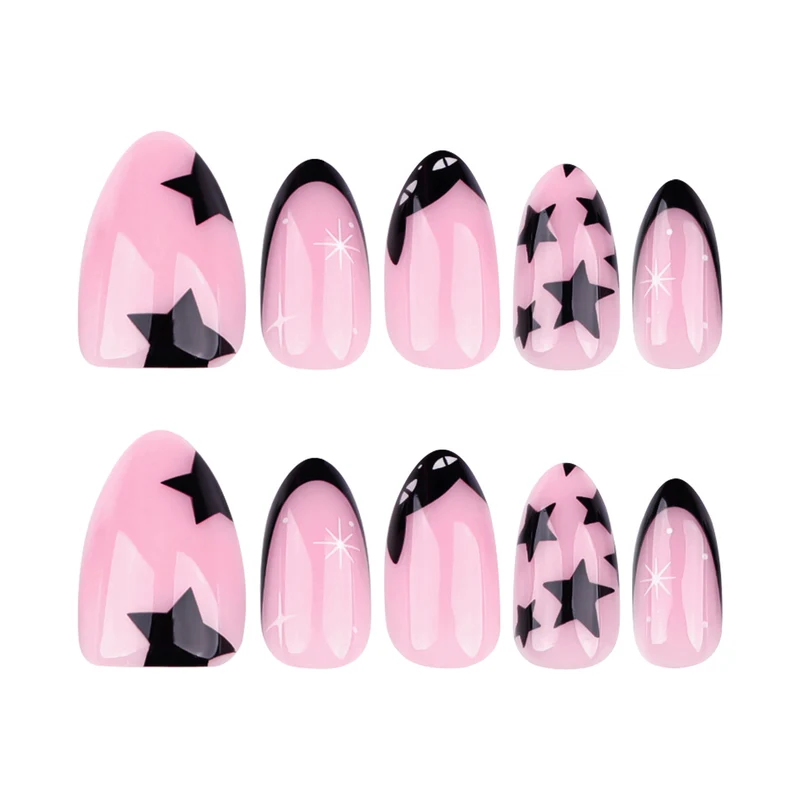 Kunstvolle Nagelkunst mit Sternen- und Schwarzspitzen Design Karnz