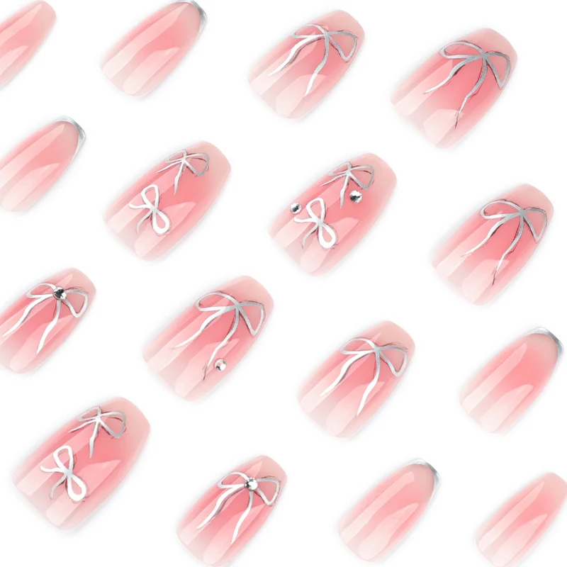 Kunstvolle Nagelkunst mit Schleifen-Design Karnz