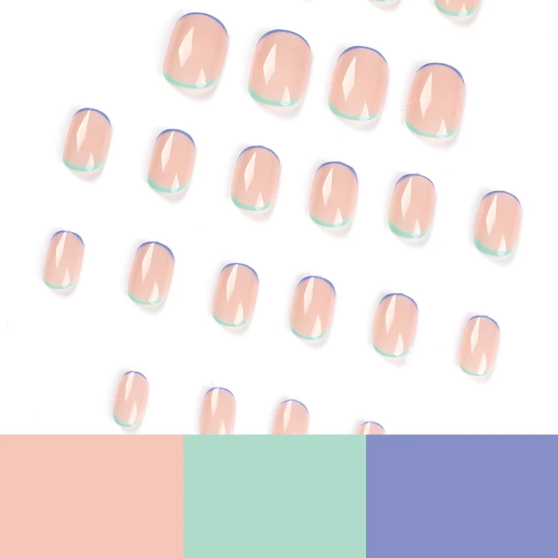 Kunstvolle Nagelkunst mit kreativen French-Tips Karnz