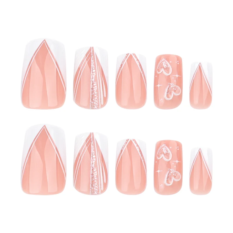 Kunstvolle Nagelkunst mit Herz-Design und Glitzereffekten Karnz