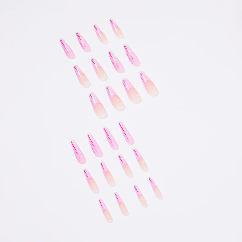 Kunstvolle Nagelkunst mit Gradient- und Punkt-Design Karnz