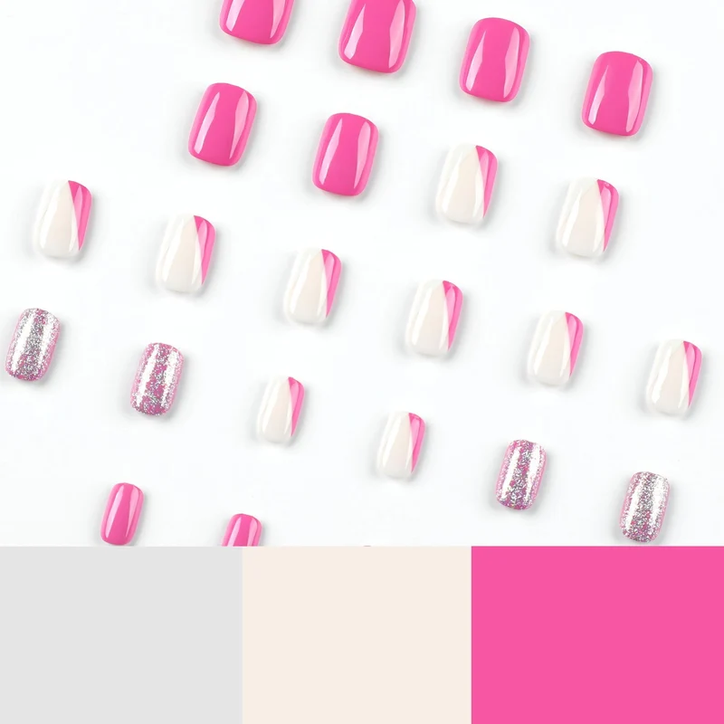 Kunstvolle Nagelkunst mit Glitzerakzenten und Ombre-Design Karnz