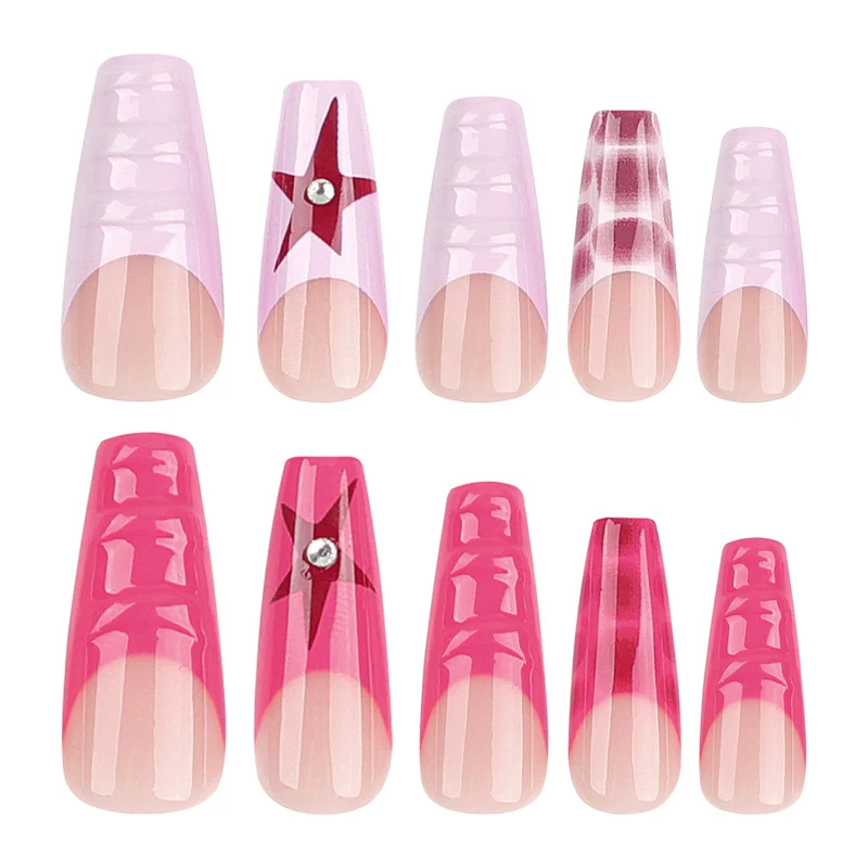 Kunstvolle Nagelkunst mit Glitzer-Details Karnz