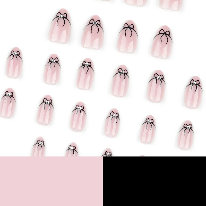 Kunstvolle Nagelkunst mit eleganten Schleifenmotiven Karnz