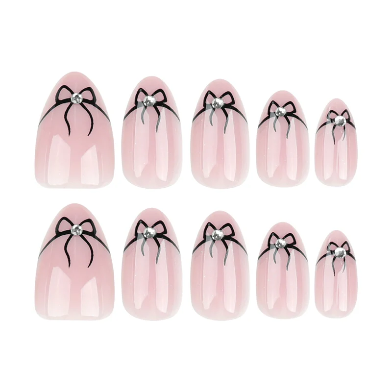 Kunstvolle Nagelkunst mit eleganten Schleifenmotiven Karnz