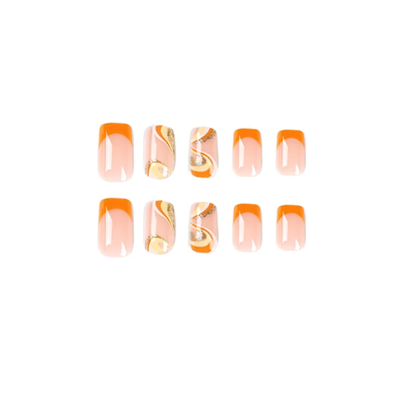 Kunstvolle Nagelkunst mit eleganten Design-Details Karnz