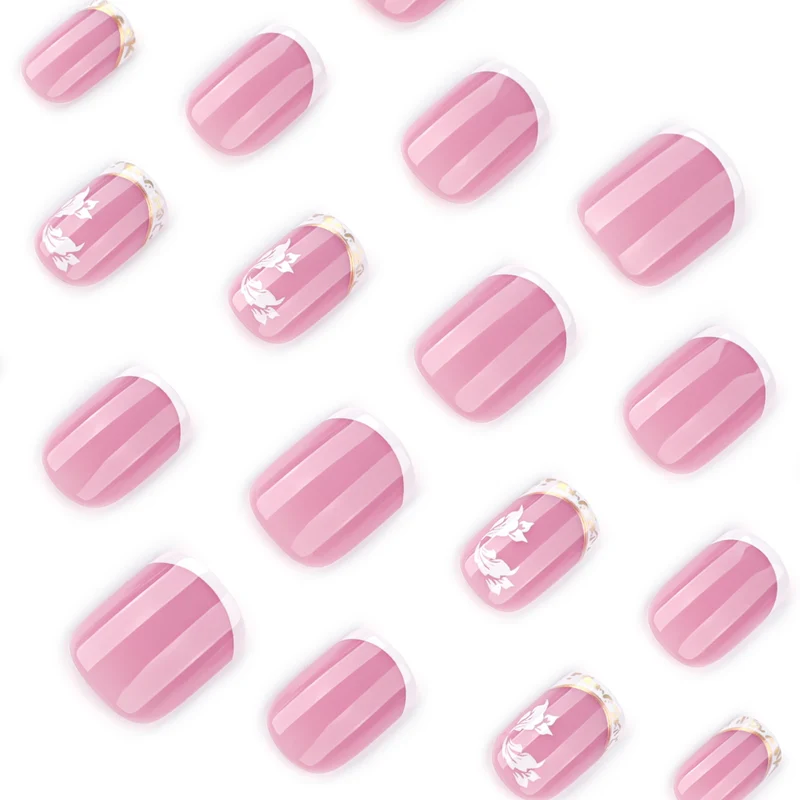 Kunstvolle Nagelkunst mit elegantem French-Tip und floralen Akzenten Karnz