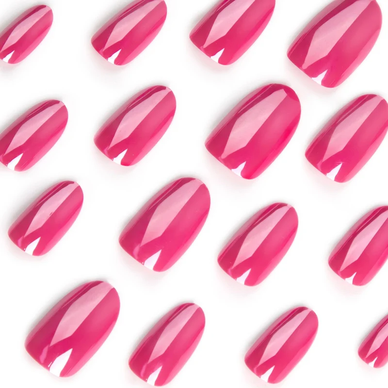 Kunstvolle Nagelkunst im trendigen Design Karnz