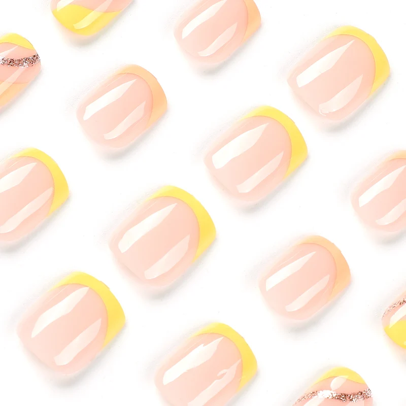Kunstvolle Nagelkunst im Frühjahr-Stil Karnz