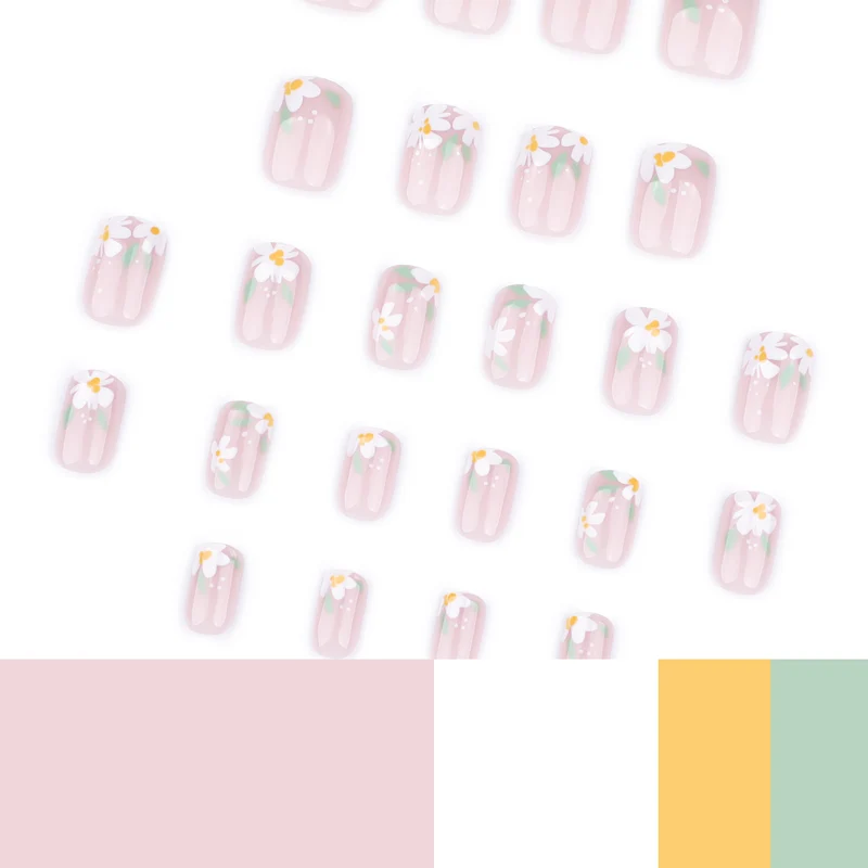 Kunstvolle Nagelkunst im eleganten Blüten-Design Karnz