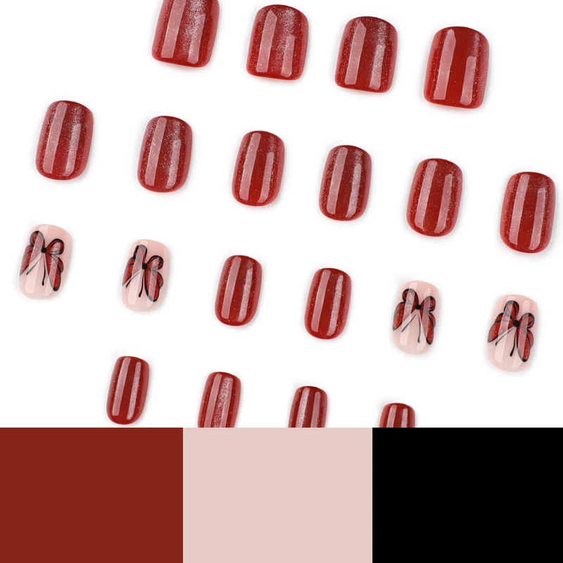 Kunstvolle Nagelgestaltung mit Schmetterlingsmotiven Karnz