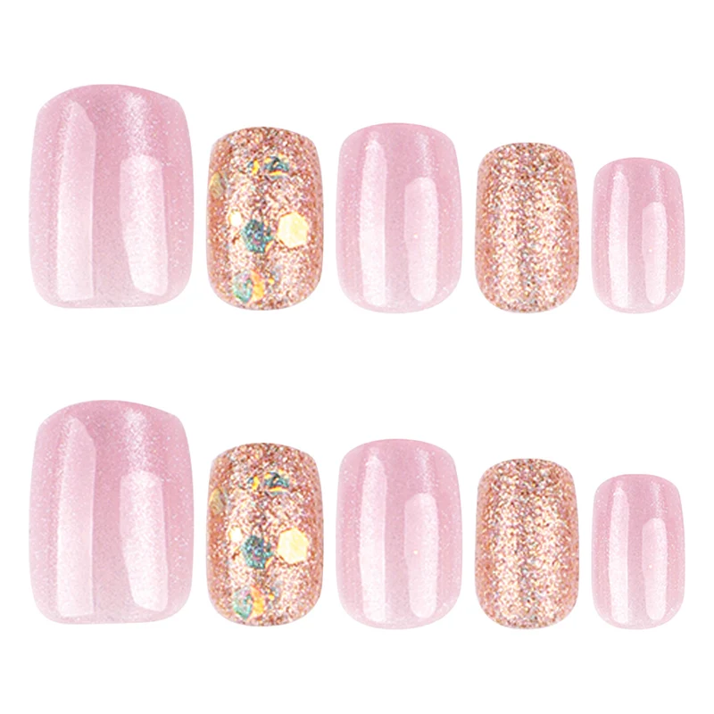 Kunstvolle Nageldesigns mit Glitzerakzenten Karnz
