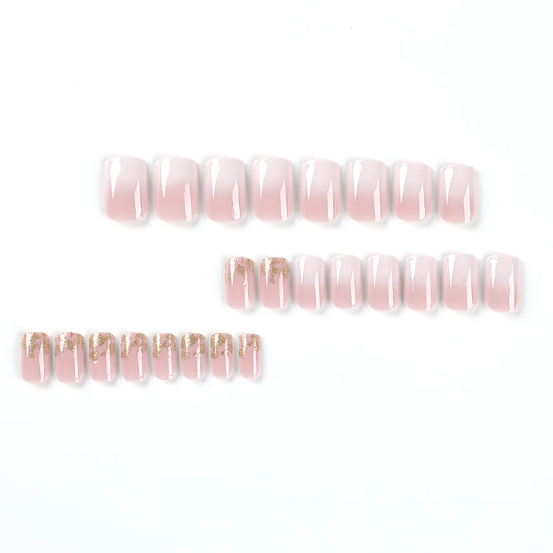 Kunstvolle Gel-Nägel mit Glitzer und Ombre-Effekt Karnz