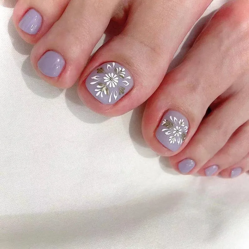 Kunstvolle Fußnagelgestaltung mit Göttlichem Schmetterlingsdesign Karnz