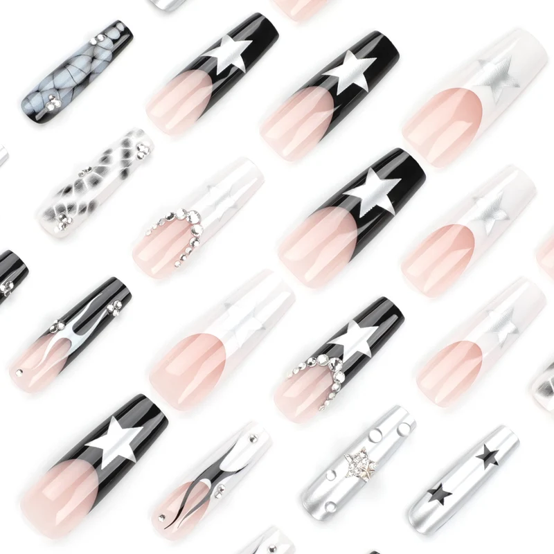Kunstnagelset mit Glamour-Akzenten Karnz