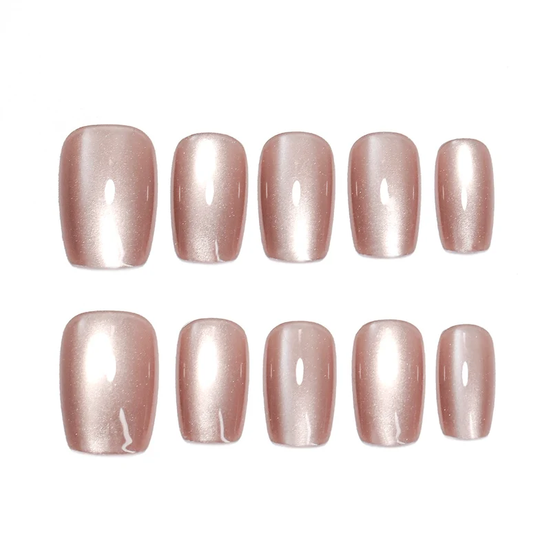 Künstliche Nagelverlängerungen mit glänzendem Finish Karnz
