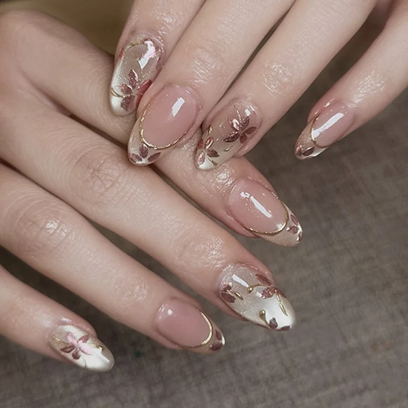 Künstliche Nagelkunst mit verspielten Punkten und Schleifen Karnz