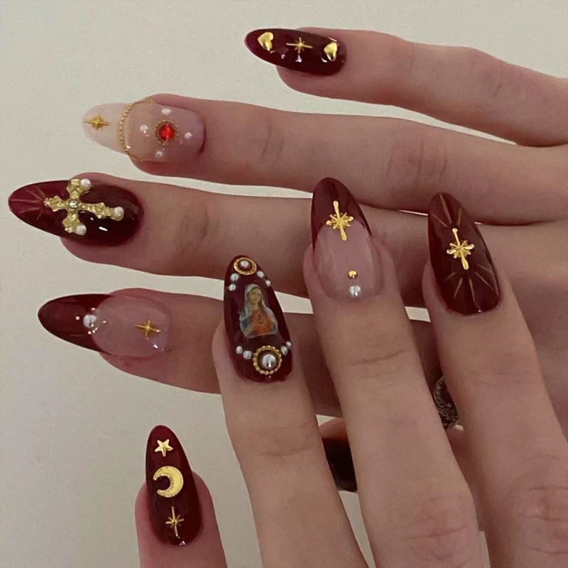 Künstliche Nagelkunst mit verspielten Punkten und Schleifen Karnz