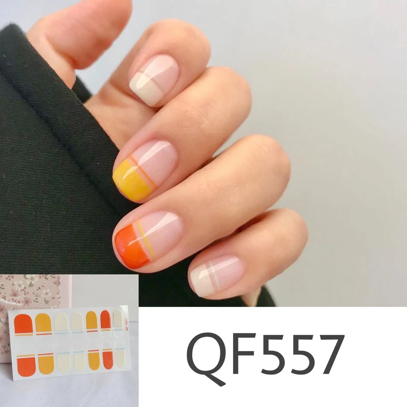 Künstliche Nagelkunst mit Sterndesign Karnz