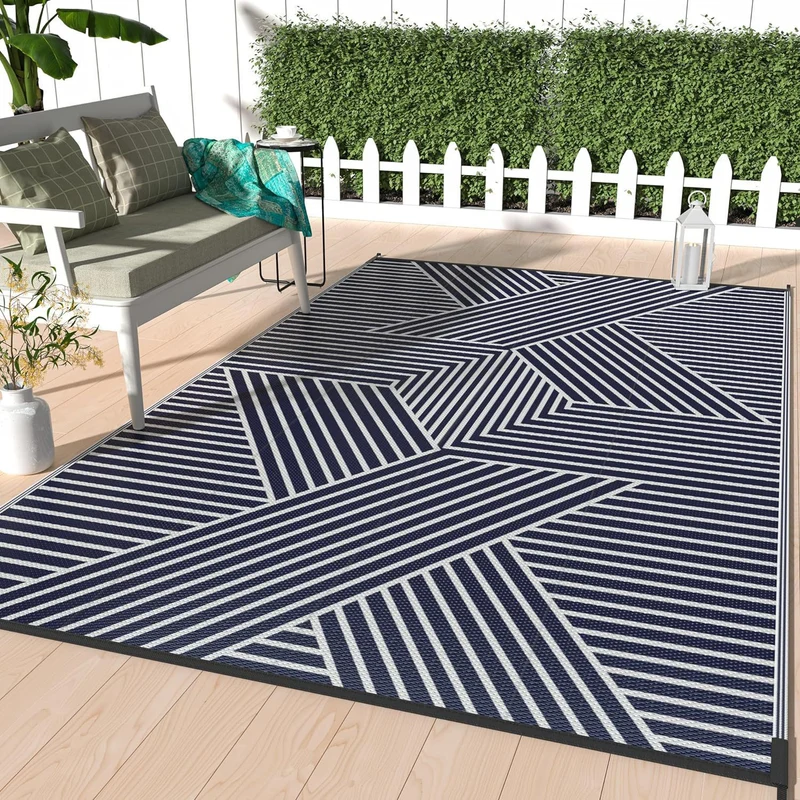 Geometrischer Outdoor-Teppich