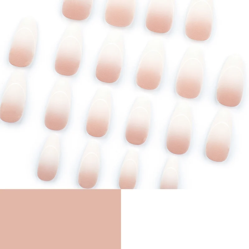 Elegante Gel-Nägel mit mattem Finish Karnz