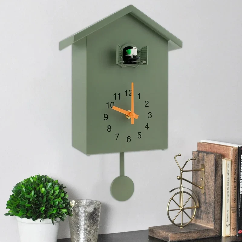 Kuckucksuhr mit Pendel, zierliche Kuckucksuhr mit Vogelmotiv, batteriebetrieben, Wanduhr für die Wohnzimmerdekoration