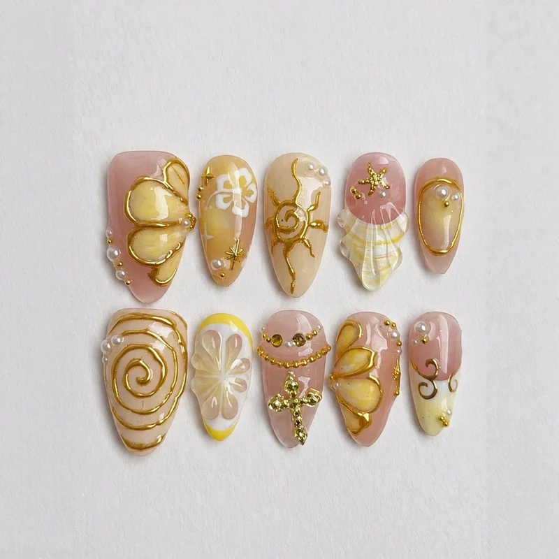 Kreatives Kunstnagelset mit verspielten Blüten- und Glitzerverzierungen Karnz